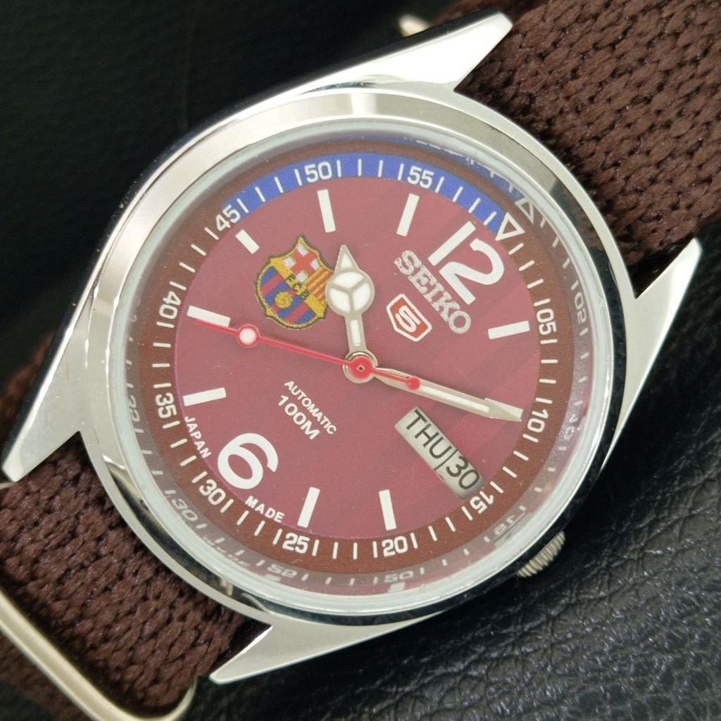 Vintage 1970 Fcb Seiko Automatic Mens Silver Watch WDaydate  White Accents